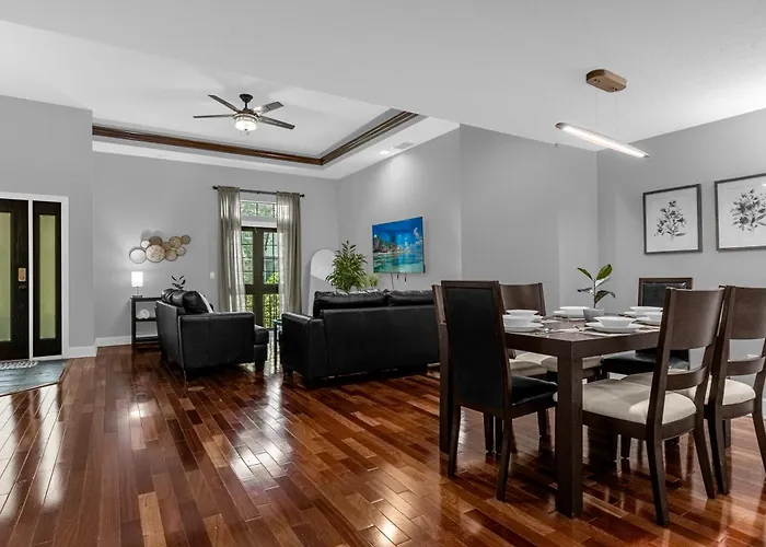 4Br Disney Family Townhouse Resort In Orlando - With Resort Pool, Gym, Games, & Jacuzzi