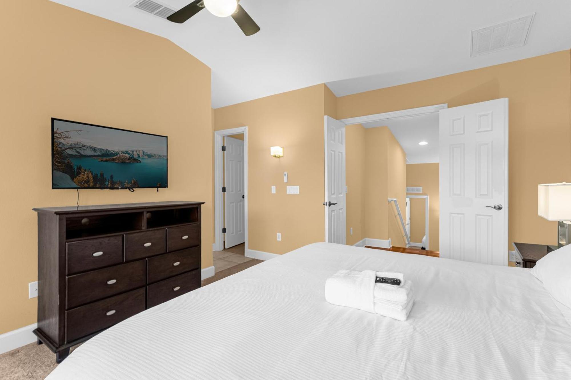 Casa vacanze 4br Family Townhouse In - With Pool, Gym, Games, & Jacuzzi *
